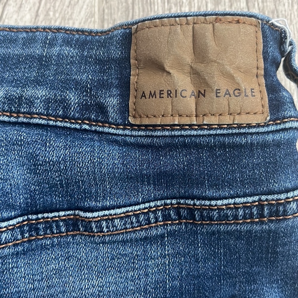American Eagle Women Jean Shorts Midi Size: 6 Color: Blue - Picture 9 of 9